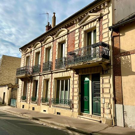 Appartement De Luxe Avec Fresque, Hyper Centre Et Parking Sure Fontainebleau Kültér fotó