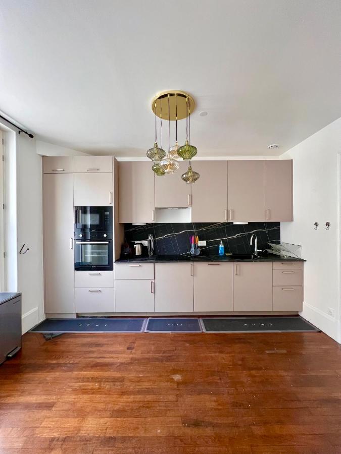 Appartement De Luxe Avec Fresque, Hyper Centre Et Parking Sure Fontainebleau Kültér fotó