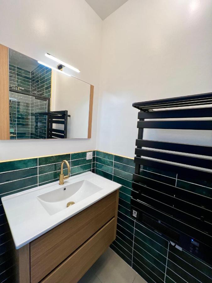 Appartement De Luxe Avec Fresque, Hyper Centre Et Parking Sure Fontainebleau Kültér fotó