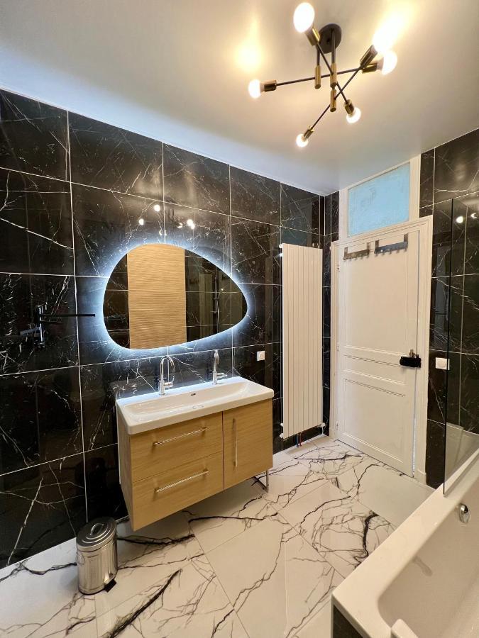 Appartement De Luxe Avec Fresque, Hyper Centre Et Parking Sure Fontainebleau Kültér fotó