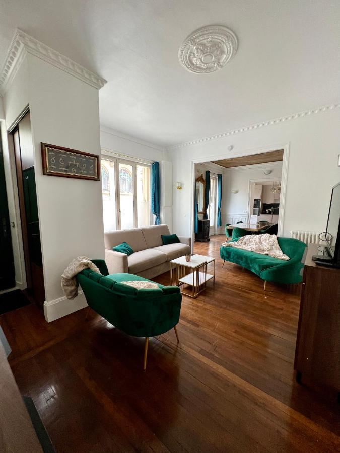 Appartement De Luxe Avec Fresque, Hyper Centre Et Parking Sure Fontainebleau Kültér fotó